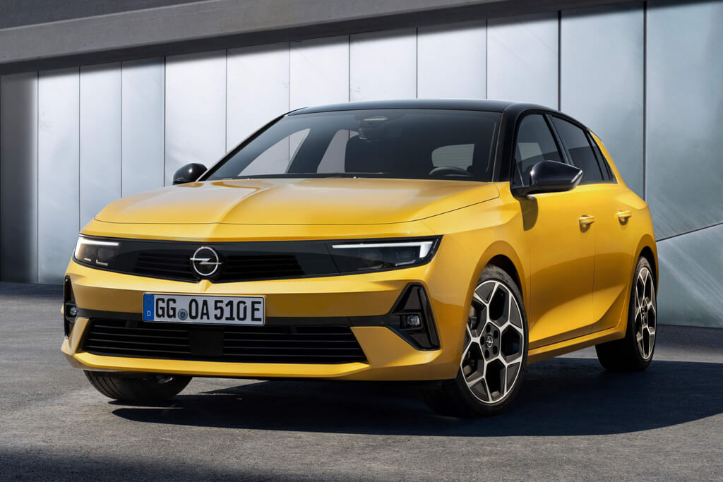 Nový Opel Astra: Sebevědomý a (také) elektrický automobil