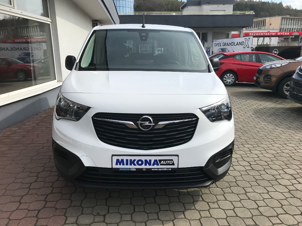 MIKONA Auto, s.r.o. | Fotografie vozu Opel Combo CREW VAN L2H1 1.5 CDTI