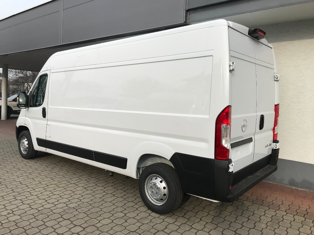 Opel Movano