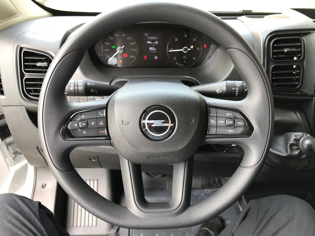 Opel Movano